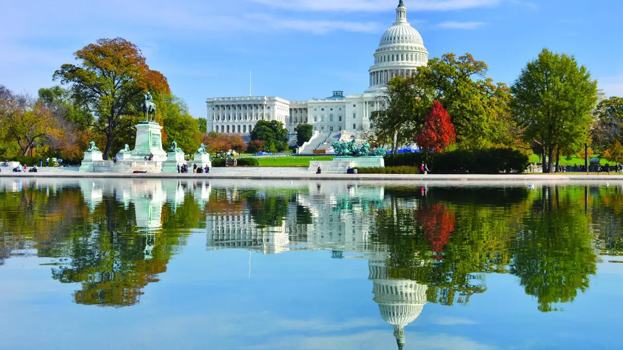 Sh 121683976 Washington DC, US Capitol Building