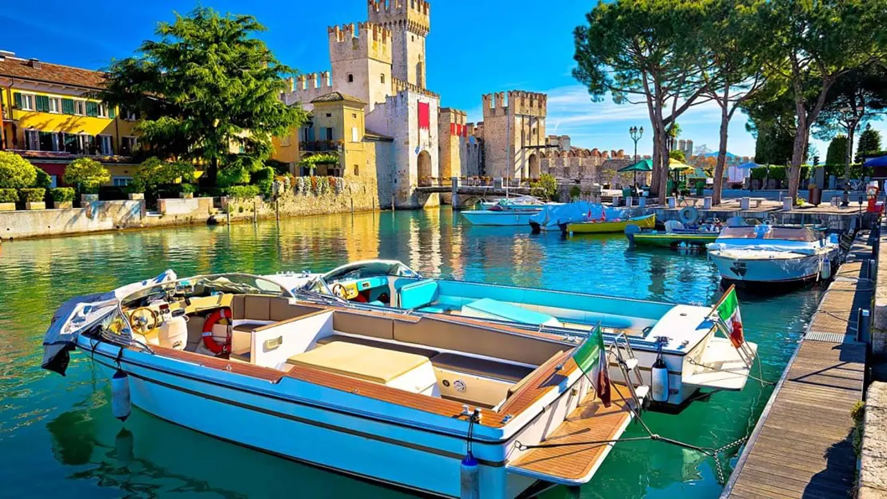 Lago Di Garda Sirmione, Italy