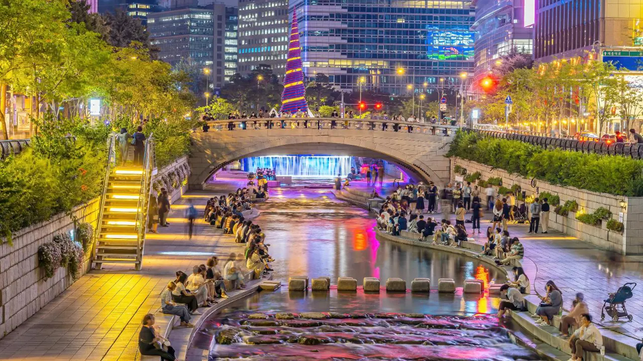 Cheonggyecheon, Seoul, South Korea