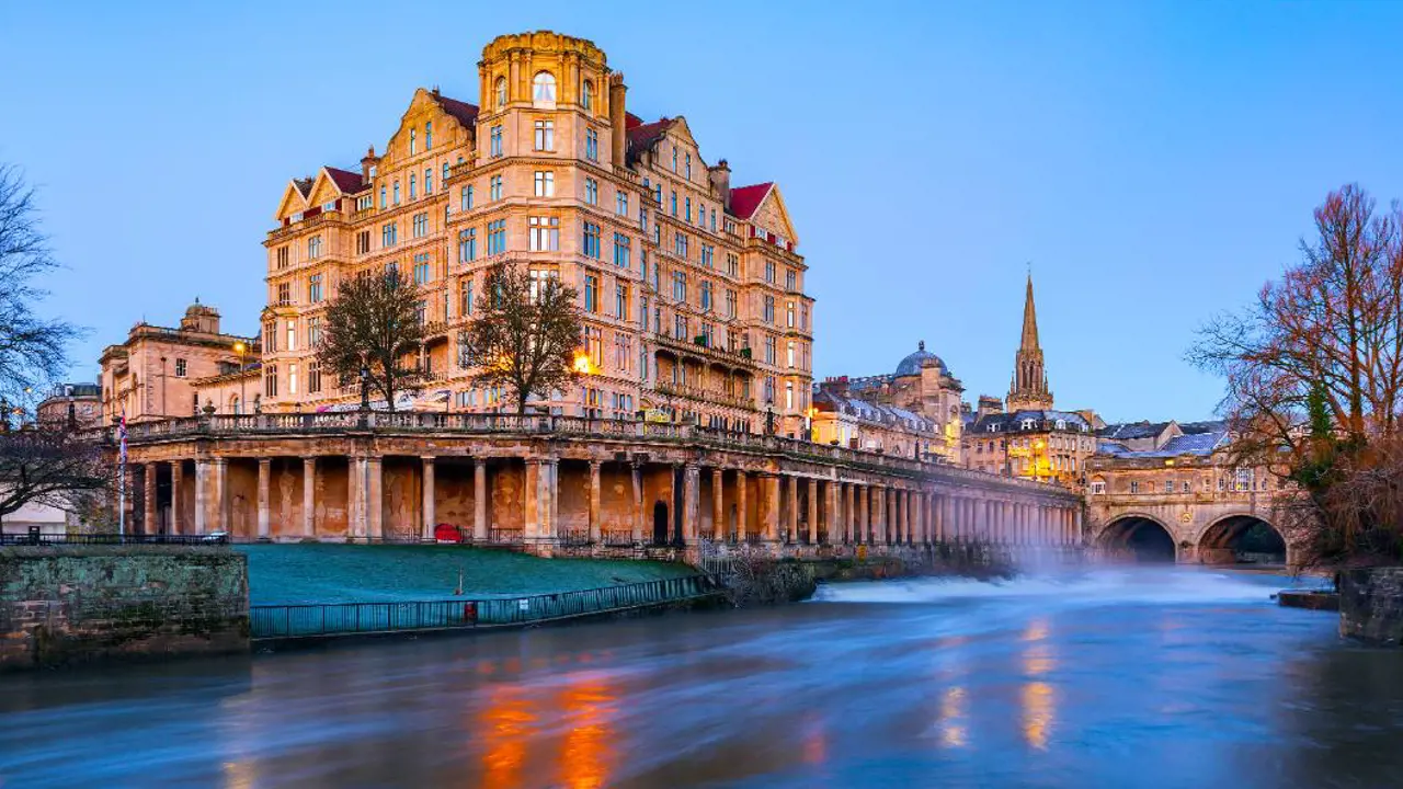  Empire Hotel, River Avon In Bath