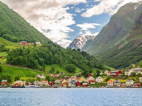 Spring: Majestic Fjordland