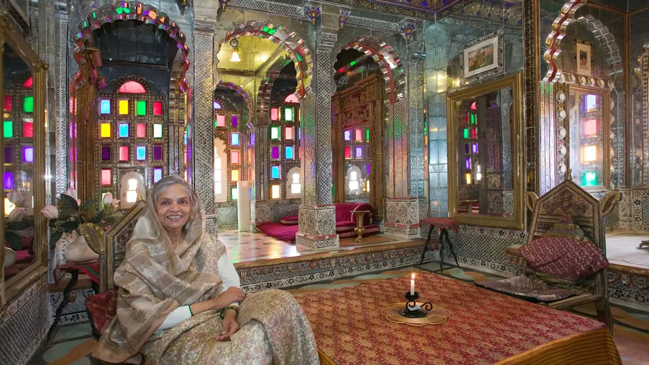 Rani Sahiba In Sheesh Mahal Deogarh Mahal