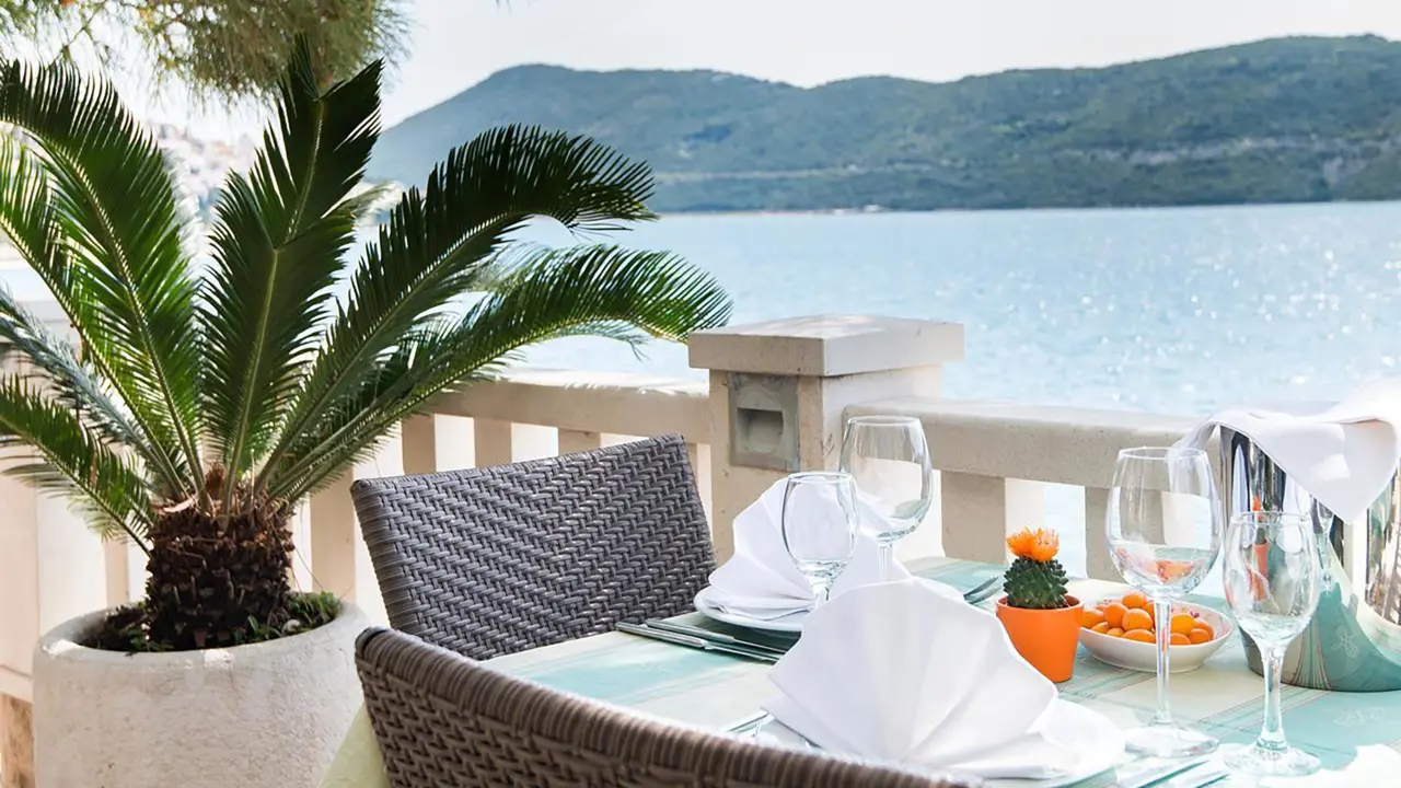 Hotel Nova, Neum Balcony Dining