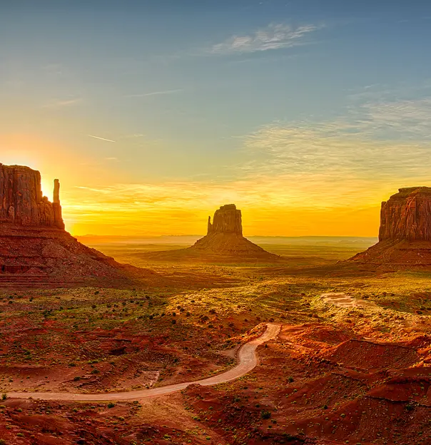 1920 Sh 683185483 Monument Valley, Arizona