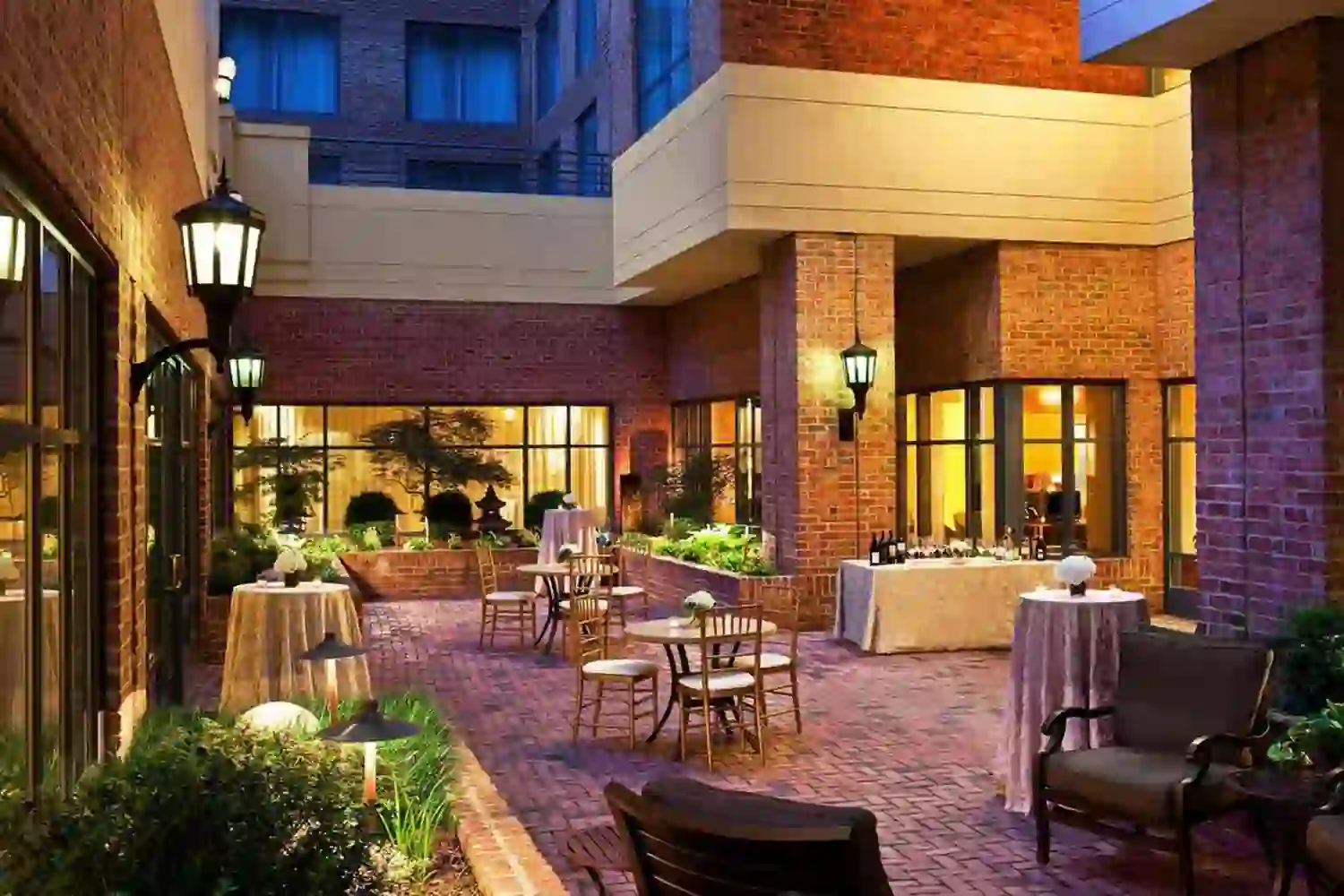 Sheraton Suites Old Town, Alexandria Terrace